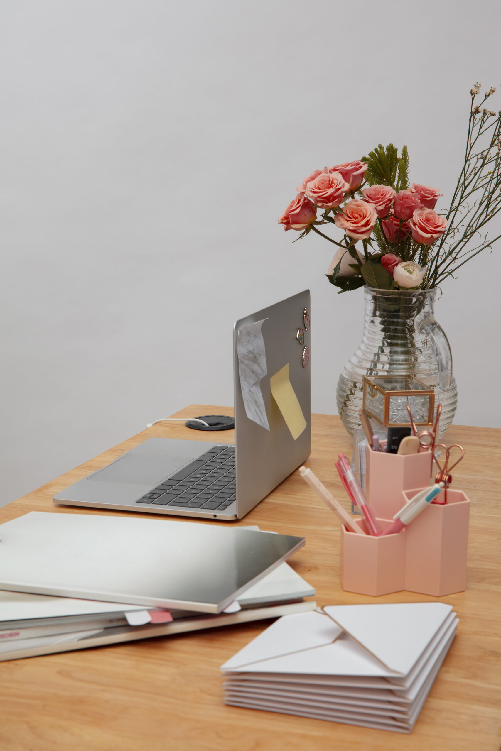 view-essential-items-wedding-planner-business